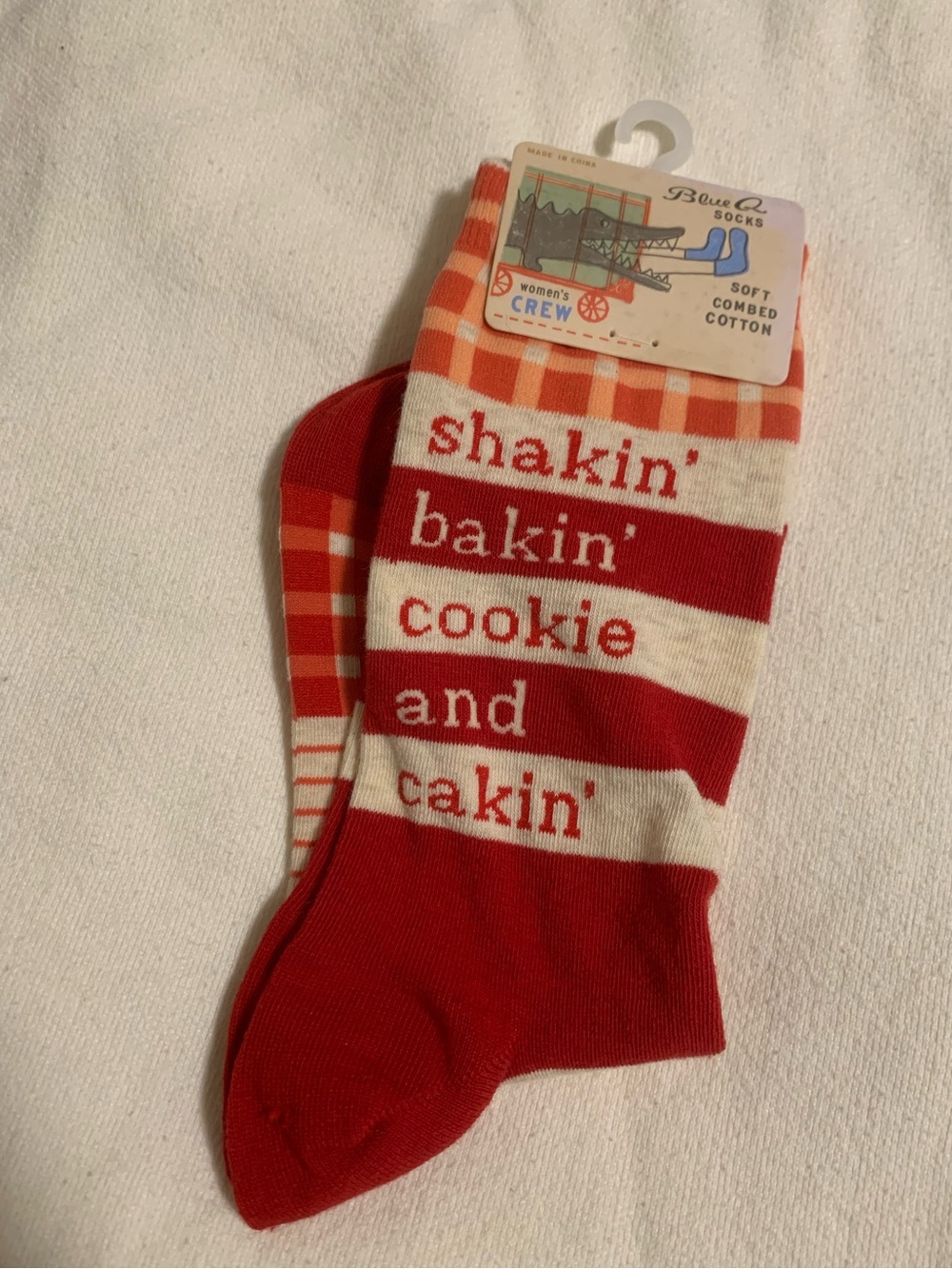 Blue Q Red and White Festive Socks shakin bakin cookie cakin holiday gift new